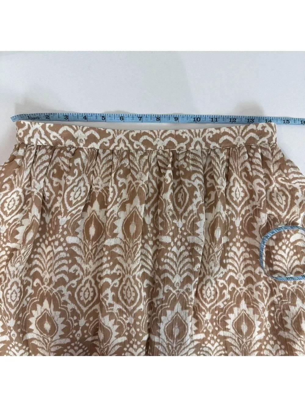 Dynamite Pleated Damask Mini Skirt Womens Medium White Tan Lined - Picture 10 of 11